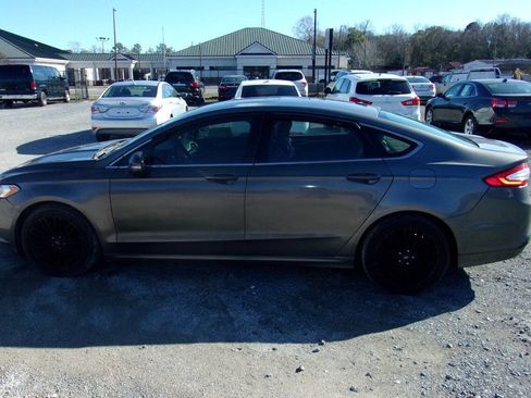 Used 2014 Ford Fusion SE w/ Equipment Group 202A image 7