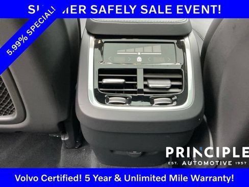 Certified 2025 Volvo XC90 B5 Core AWD/4WD image 35