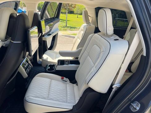 Used 2022 Lincoln Aviator Black Label w/ Dynamic Handling Package AWD/4WD image 26