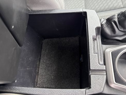 Used 2021 Toyota Tacoma SR5 w/ Blackout Package (TMS) image 15