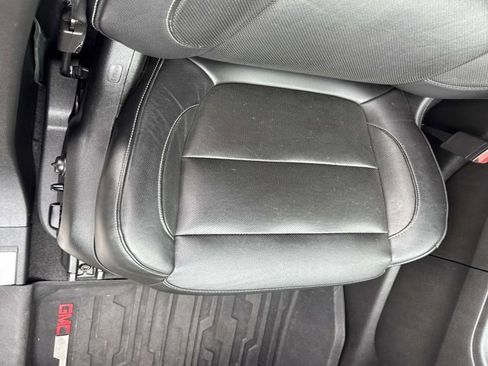 Used 2019 GMC Acadia SLT image 20