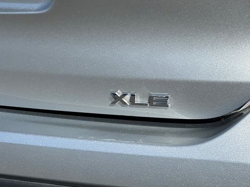 Certified 2022 Toyota Highlander XLE AWD/4WD image 33