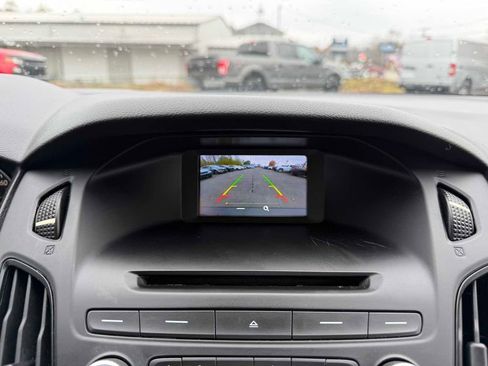 Used 2017 Ford Focus SE image 27