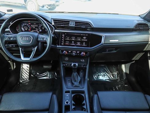 Used 2023 Audi Q3 2.0T Premium w/ Black Optic Sport Package AWD/4WD image 16