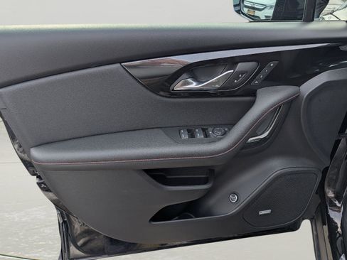 Used 2022 Chevrolet Blazer RS w/ Enhanced Convenience Package image 7