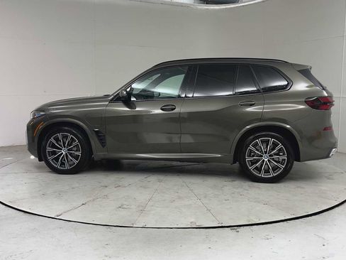 Used 2025 BMW X5 xDrive50e w/ M Sport Package AWD/4WD image 4
