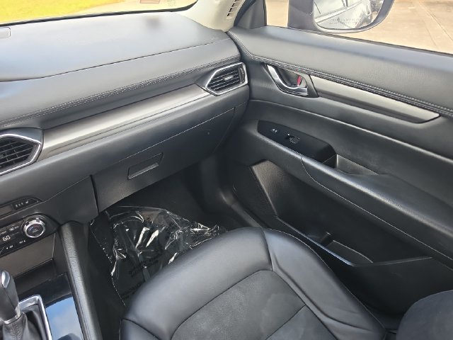 Used 2017 MAZDA CX-5 Touring FWD image 11
