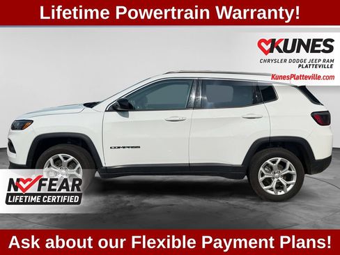Used 2024 Jeep Compass Latitude AWD/4WD image 5