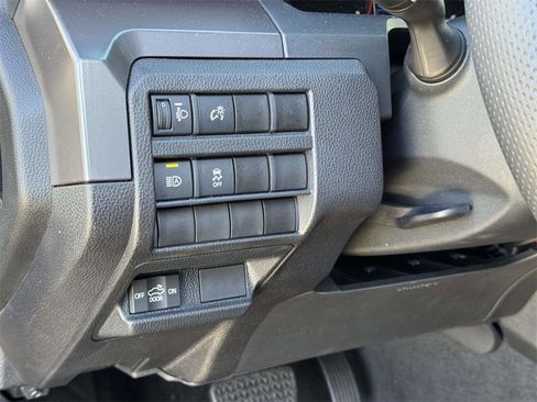 Used 2025 Toyota Tacoma TRD Off-Road image 9