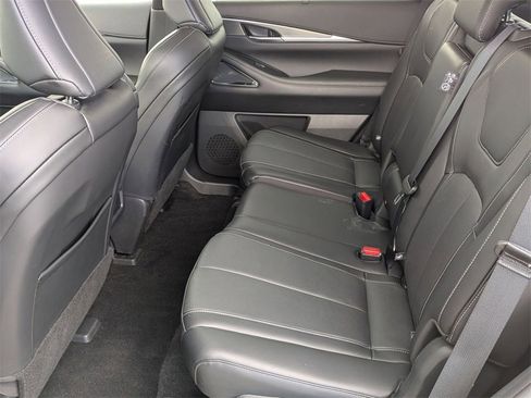 Certified 2025 INFINITI QX60 Luxe image 25