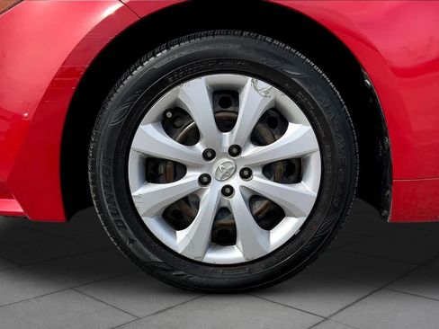 Used 2021 Toyota Corolla LE image 11