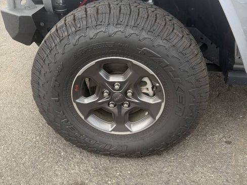 Used 2020 Jeep Gladiator Rubicon AWD/4WD image 19