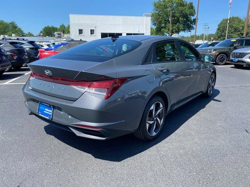 Certified 2023 Hyundai Elantra SEL w/ Convenience Package FWD image 4