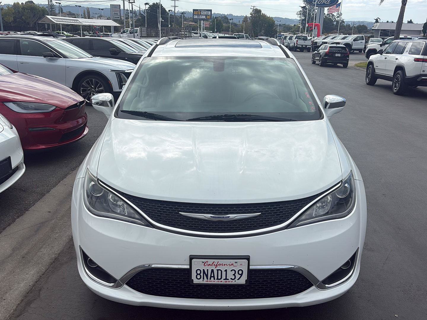 Used 2020 Chrysler Pacifica Limited FWD image 3