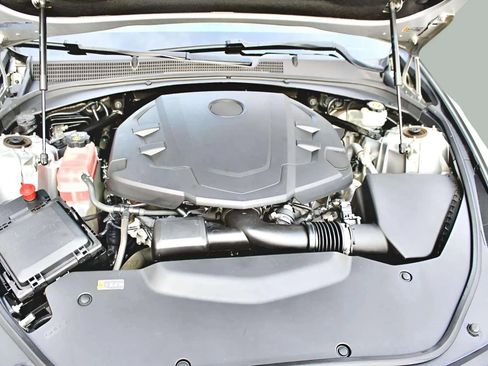 Used 2018 Cadillac CTS Luxury image 32