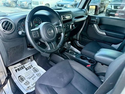 Used 2015 Jeep Wrangler Unlimited Sport image 2