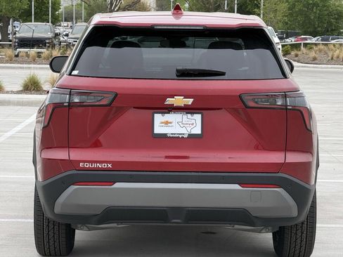 New 2026 Chevrolet Equinox LT image 5