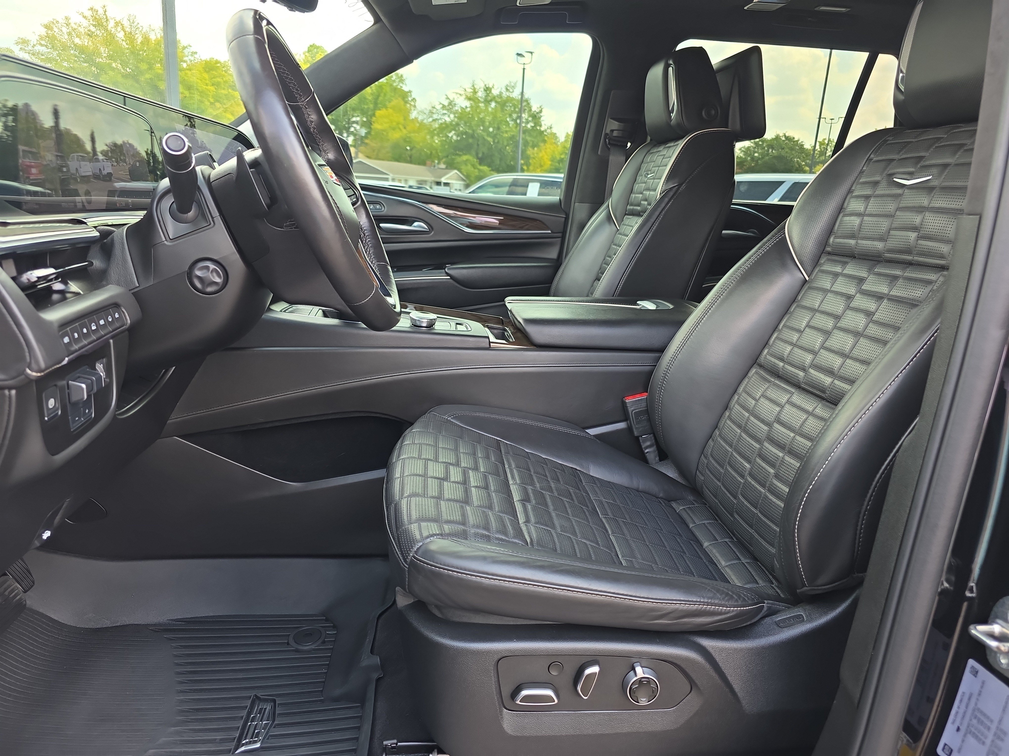 Used 2024 Cadillac Escalade Sport Platinum AWD/4WD image 10
