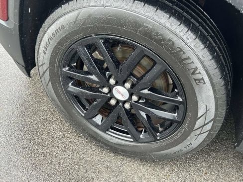 Used 2018 GMC Acadia SLT FWD image 9