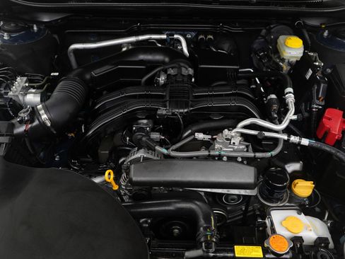 Used 2025 Subaru Outback Premium image 29