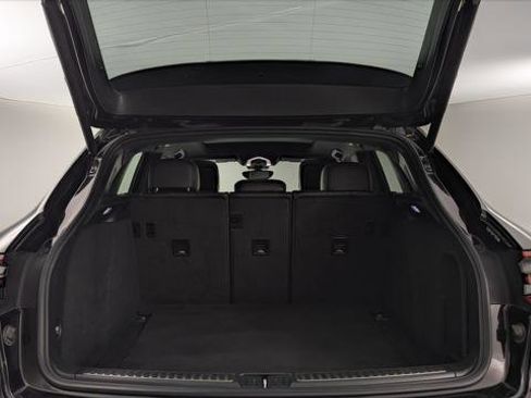 Used 2018 Porsche Macan Sport Edition image 18