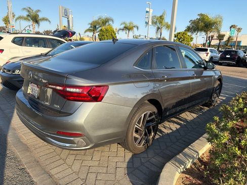 Used 2022 Volkswagen Jetta SEL FWD image 4