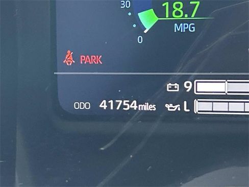 Used 2024 Toyota Tundra Limited image 35