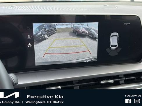 Used 2025 Kia Telluride S AWD/4WD image 17