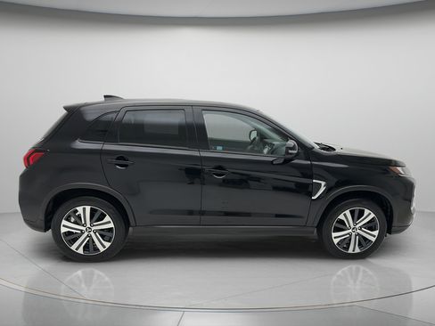 Used 2025 Mitsubishi Outlander Sport SE AWD/4WD image 6