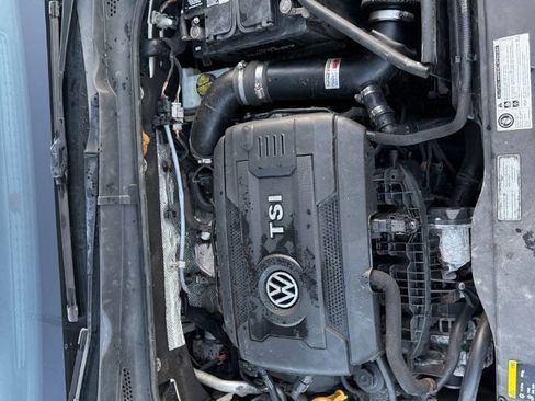 Used 2015 Volkswagen GTI SE w/ Lighting Package (SEL) FWD image 19