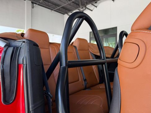 Used 2015 Dodge Challenger SRT Hellcat image 39