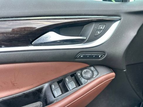 Used 2019 Buick Enclave Avenir w/ Avenir Technology Package AWD/4WD image 44