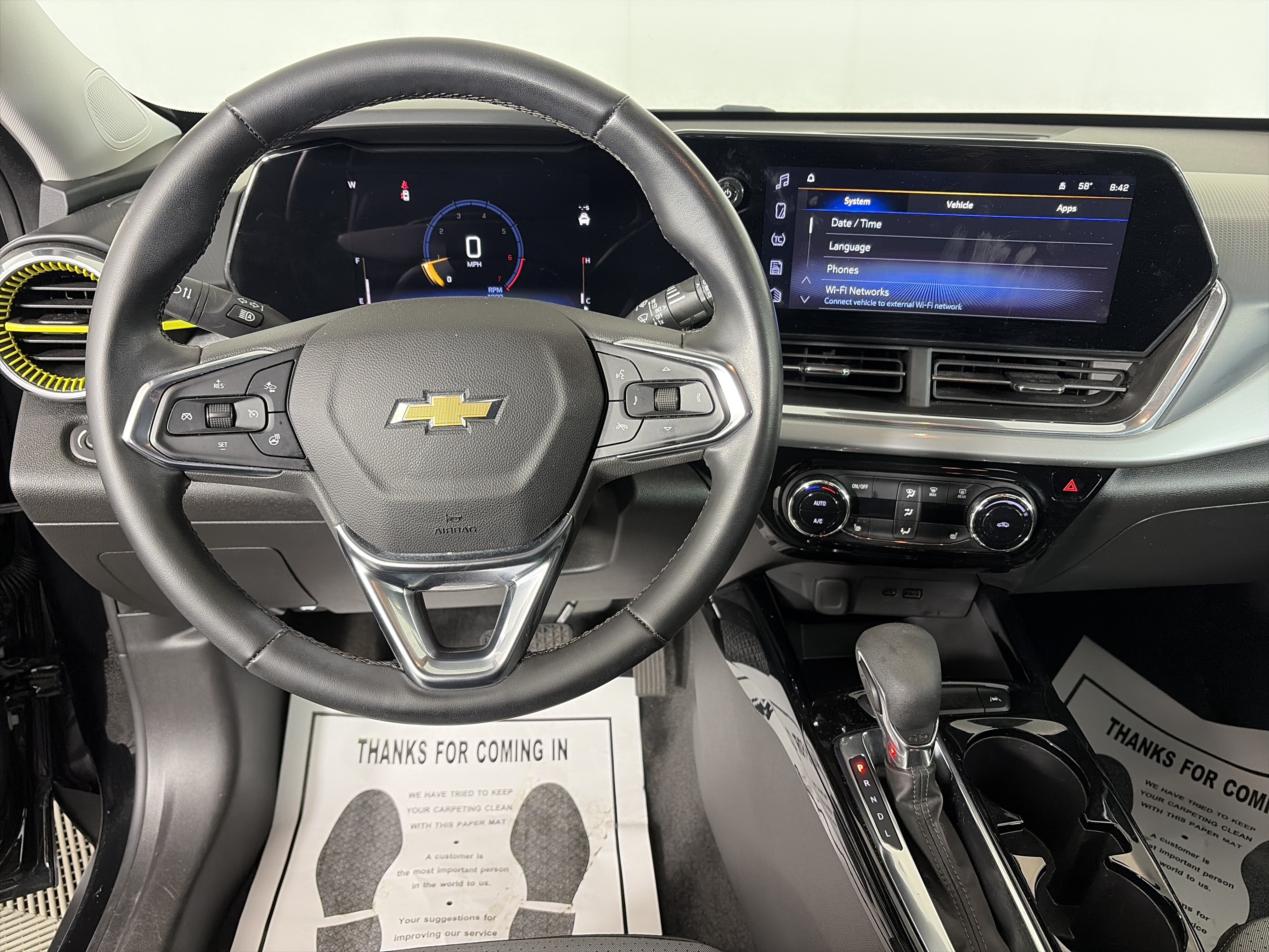 Used 2024 Chevrolet Trax LT w/ Driver Confidence Package FWD image 3