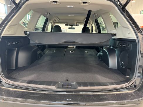 Used 2023 Subaru Forester Touring AWD/4WD image 11