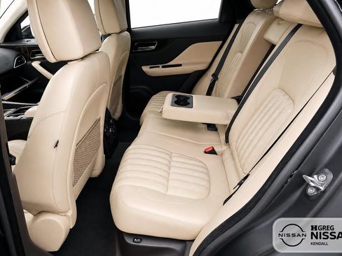 Used 2018 Jaguar F-PACE Portfolio AWD/4WD image 11
