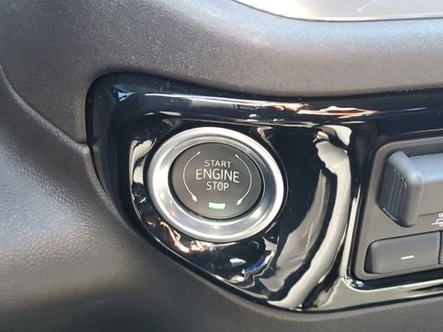 Certified 2025 GMC Sierra 1500 Elevation AWD/4WD image 25