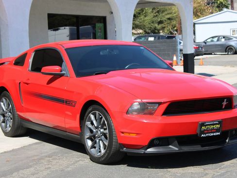 Used 2012 Ford Mustang GT Premium RWD image 3