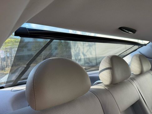 Used 2008 Mercedes-Benz E 350 4MATIC Sedan image 25