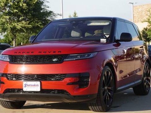 Used 2023 Land Rover Range Rover Sport SE AWD/4WD image 3