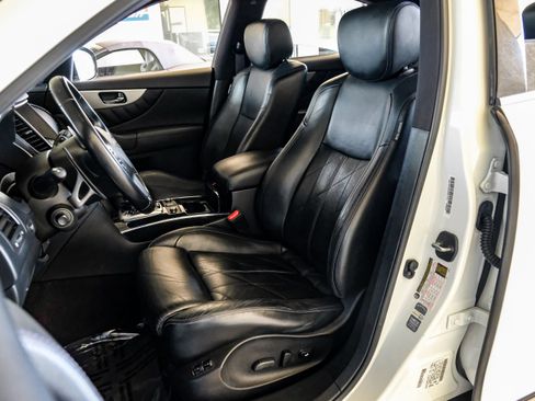 Used 2015 INFINITI QX70 2WD w/ Premium Package image 35