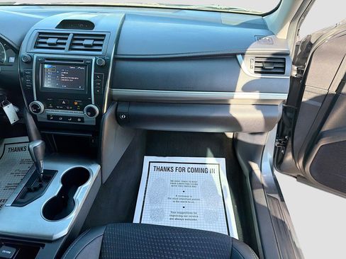 Used 2013 Toyota Camry SE image 15