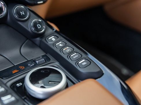 Used 2020 Aston Martin V8 Vantage Coupe RWD image 34