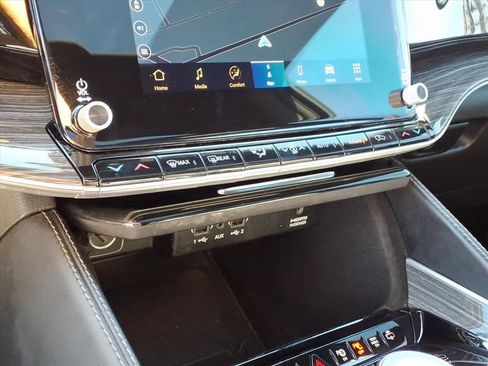 Used 2022 Jeep Wagoneer Series III w/ Premium Group I image 26