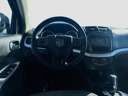 Used 2018 Dodge Journey SE FWD image 19