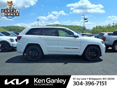 Used 2022 Jeep Grand Cherokee Laredo X AWD/4WD image 6