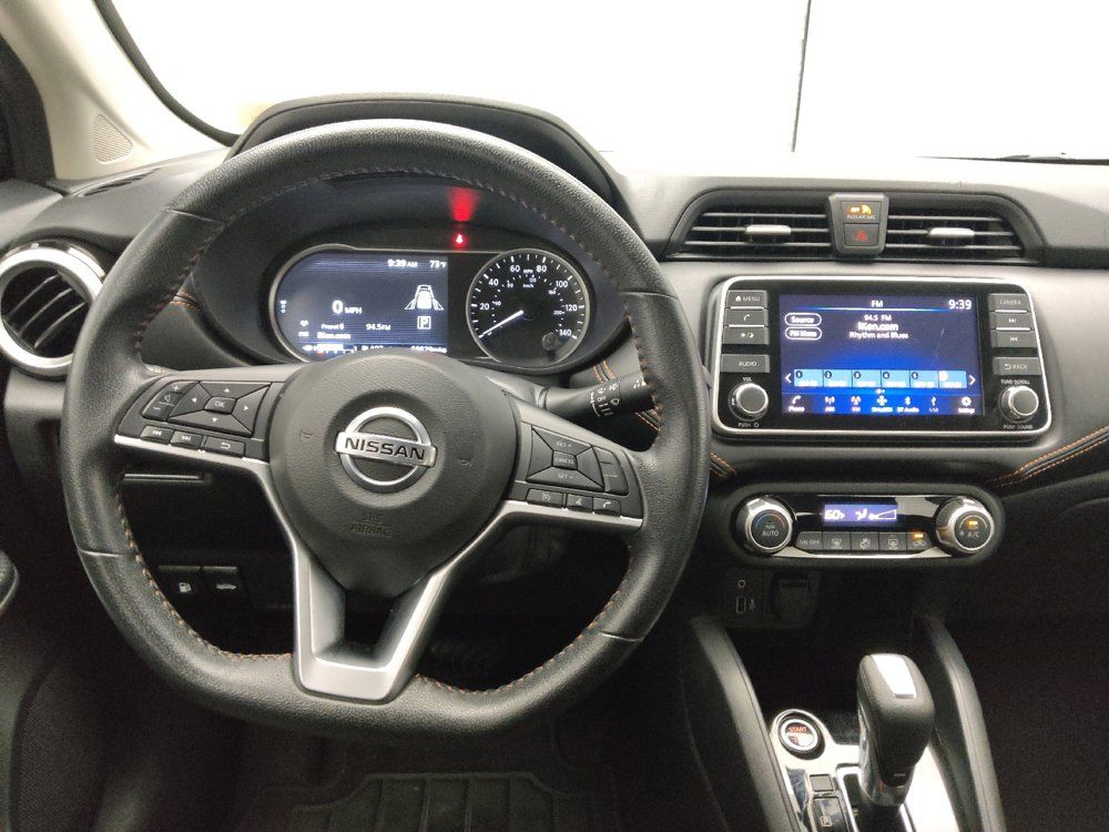 Used 2022 Nissan Versa SR FWD image 22