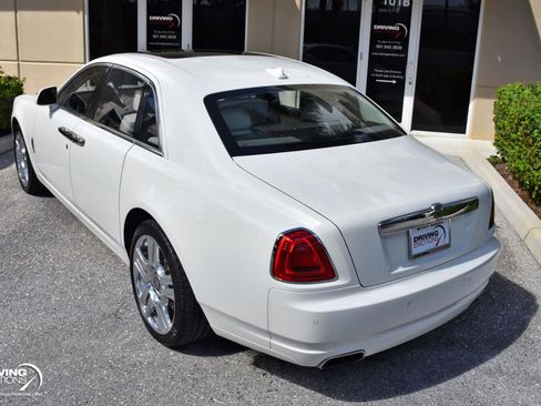 Used 2015 Rolls-Royce Ghost image 22
