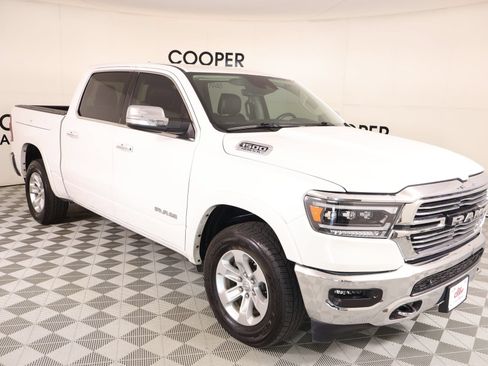 Used 2022 RAM 1500 Laramie AWD/4WD image 1