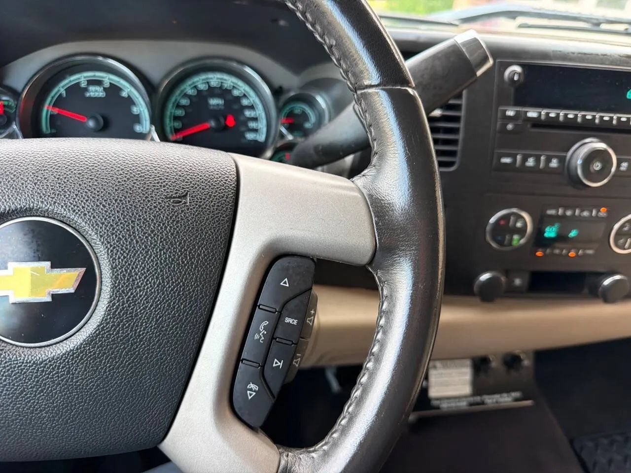 Used 2010 Chevrolet Silverado 1500 2WD Crew Cab Hybrid image 22