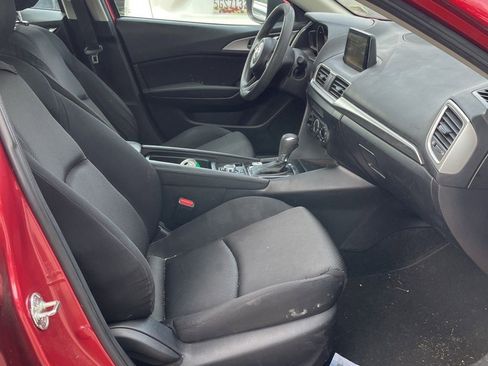 Used 2017 MAZDA MAZDA3 Sport FWD image 4